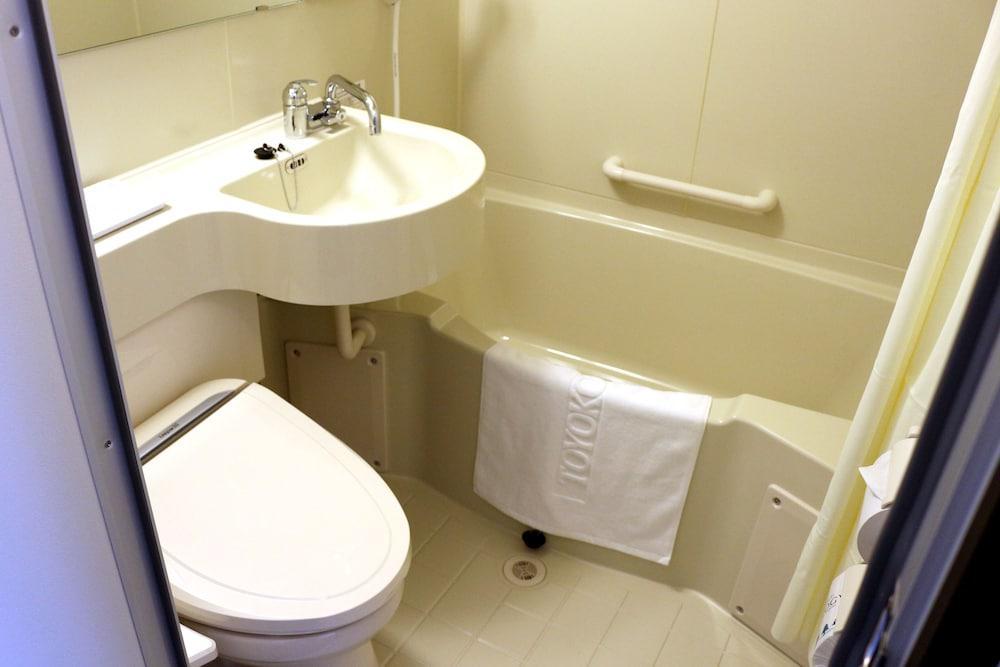 Toyoko Inn Toyama-Eki Shinkansen-Guchi No.2 Екстериор снимка